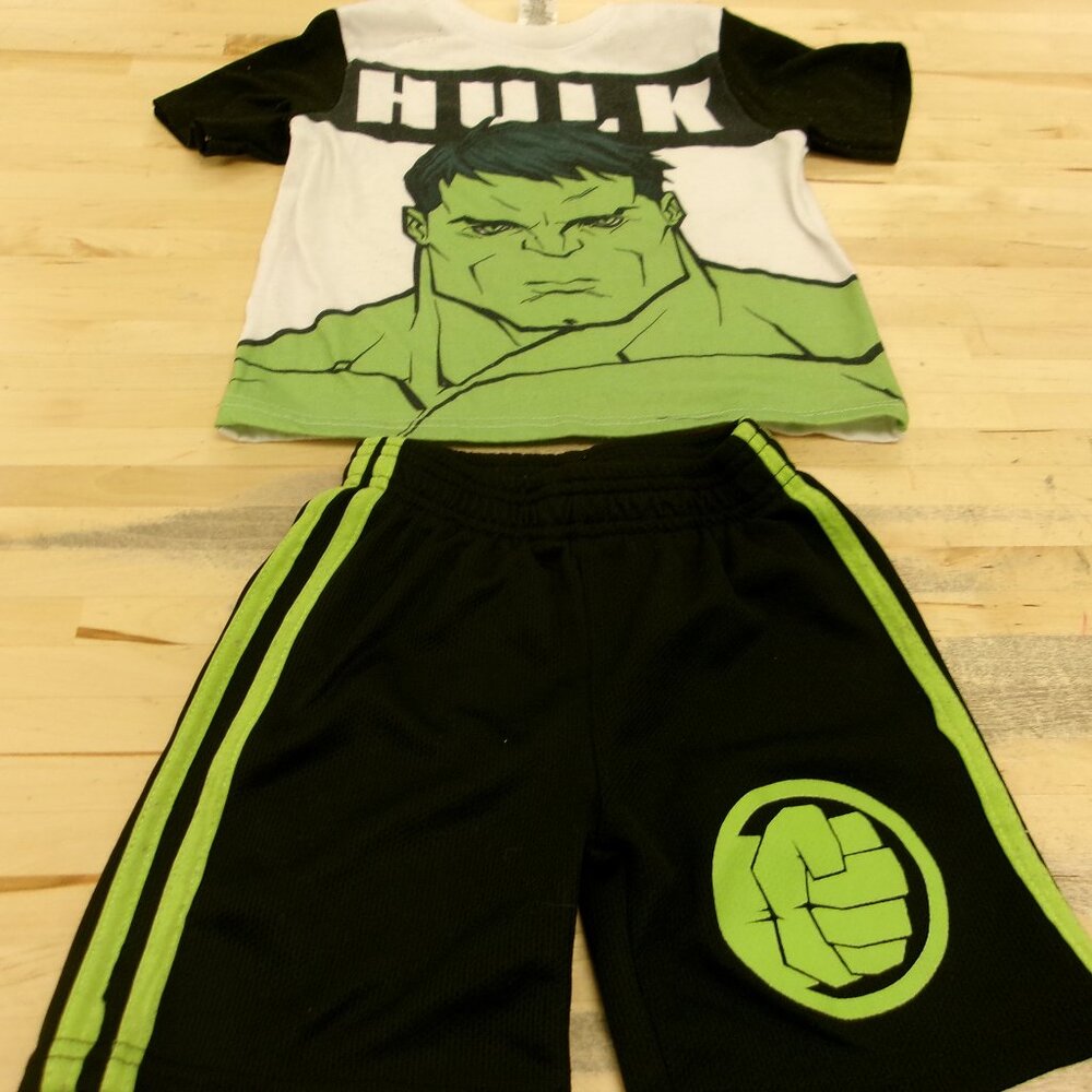 Marvel Avengers The Hulk Pajamas Short Sleeve T-Shirt & Stretch Shorts Boys Sz 4